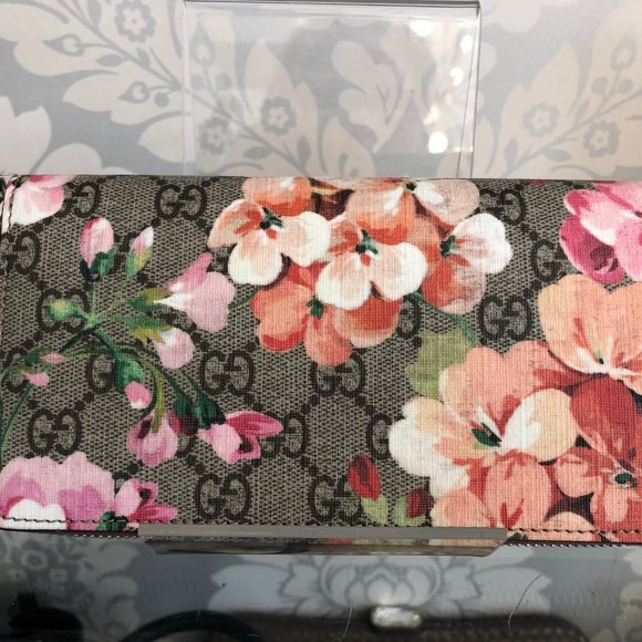 GUCCI Floral Monogram Canvas Accordian Wallet NEW - Picture 3 of 6